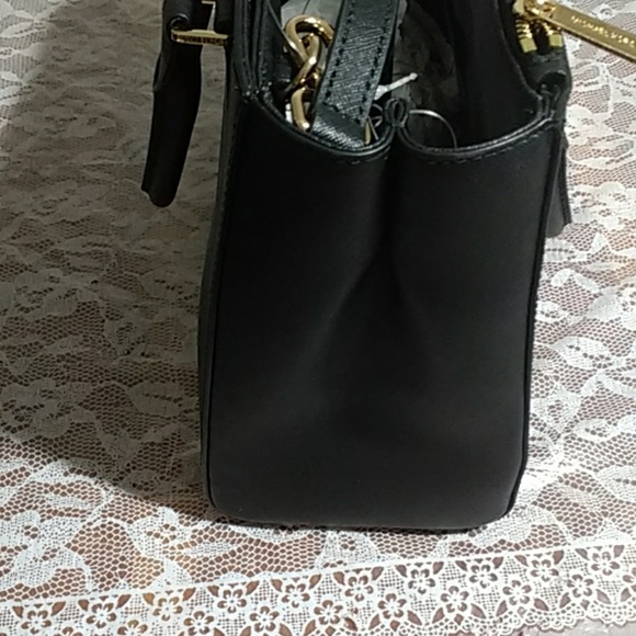 NWT Michael Kors Kellen multifunctional satchel - Picture 6 of 6
